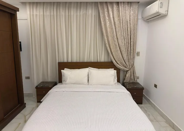 Le Royal Residence 3